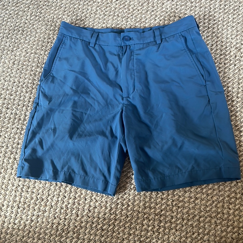 Vineyard vines golf shorts